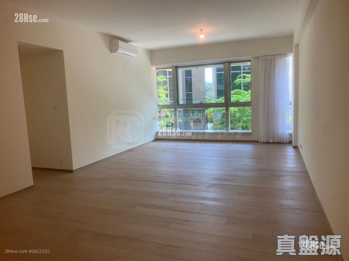 Mount Regalia Sell 4 Bedrooms , 3 Bathrooms 1,616 ft²