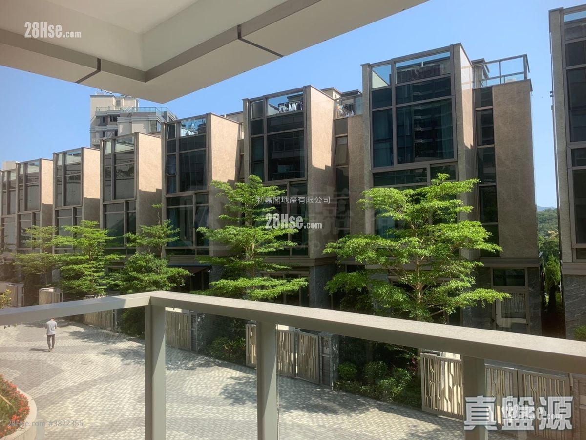 Mount Regalia Sell 4 Bedrooms , 3 Bathrooms 1,616 ft²