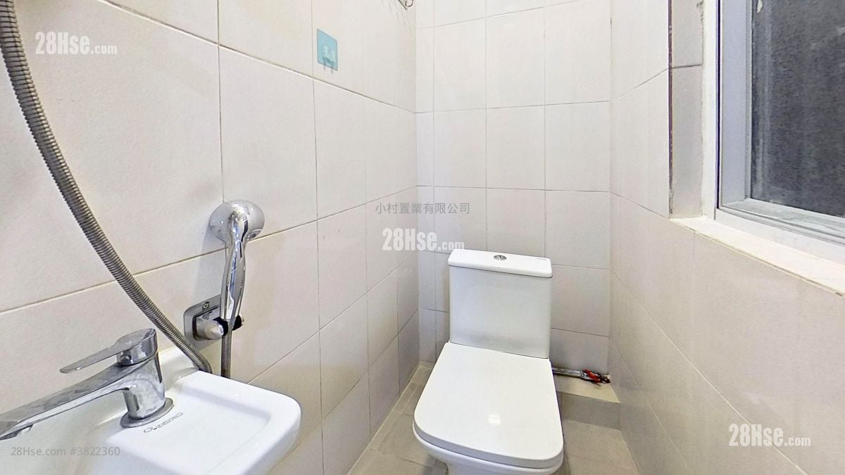 浴室: 乐富大厦 租盘 1 房 , 1 浴室 270 平方尺