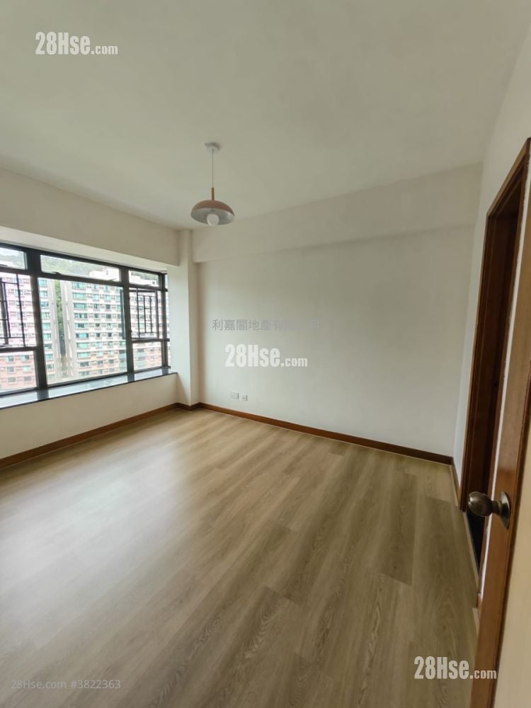 晓翠山庄 租盘 3 房 , 2 浴室 1,066 平方尺