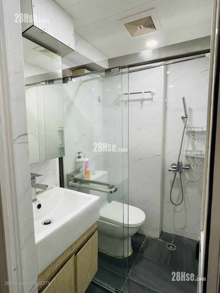 鸿星大厦 租盘 2 房 , 1 浴室 300 平方尺