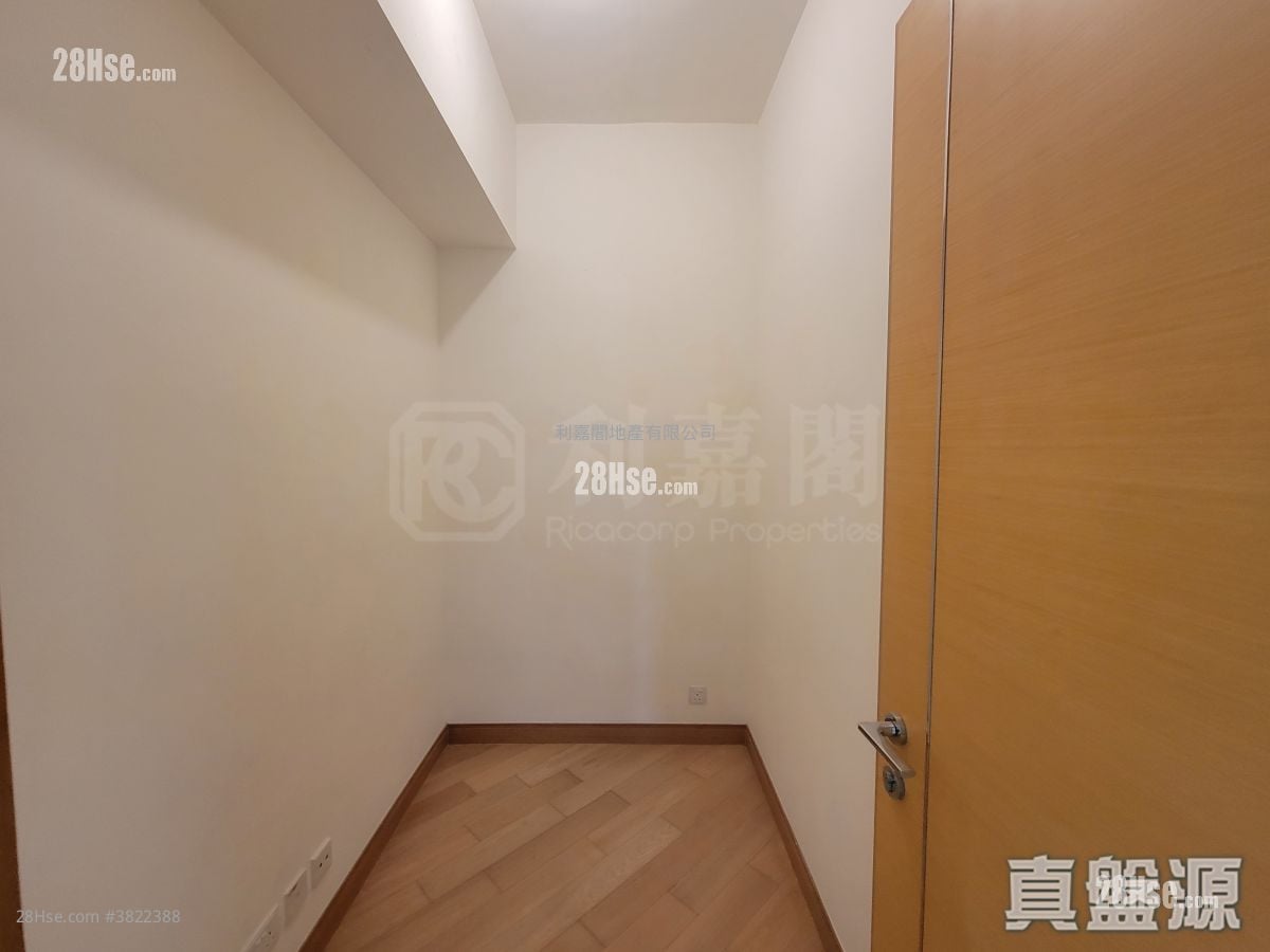 Aria Sell 3 Bedrooms 1,164 ft²