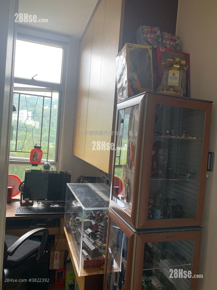 Ka Keng Court Sell 2 Bedrooms , 1 Bathroom 506 ft²