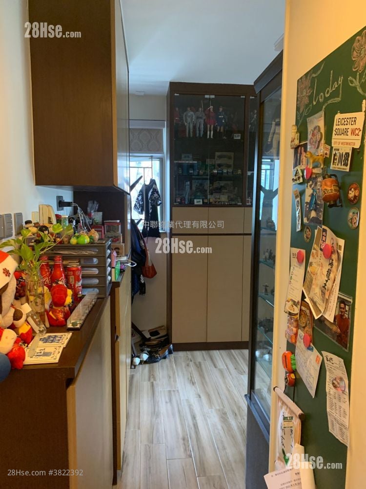 Ka Keng Court Sell 2 Bedrooms , 1 Bathroom 506 ft²