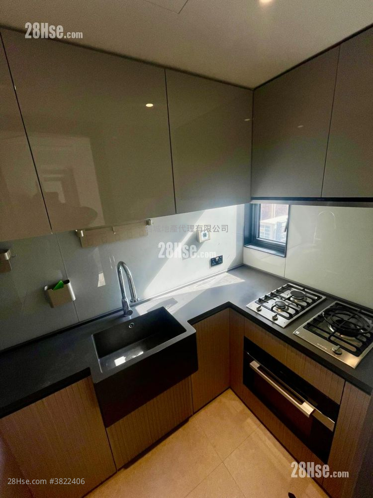 柏傲莊 售盤 3 房 , 2 浴室 690 平方呎