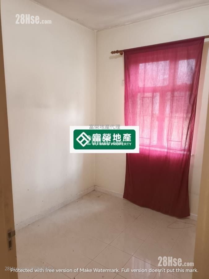 Lee Kwan Building Sell 3 Bedrooms 527 ft²