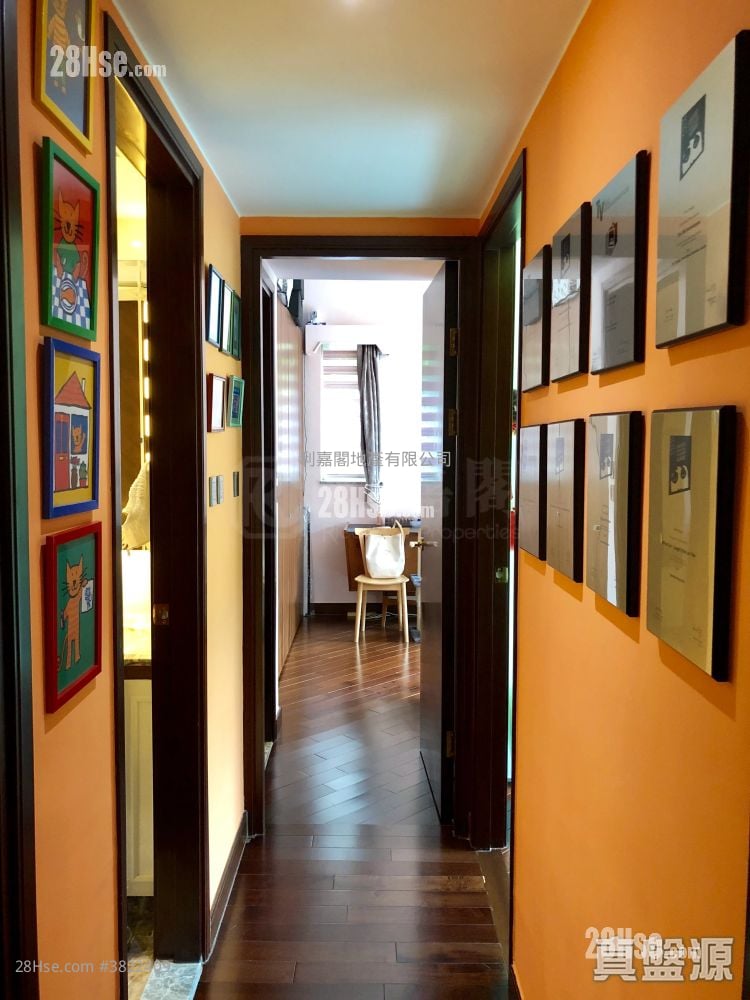 逸珑湾 售盘 3 房 1,032 平方尺