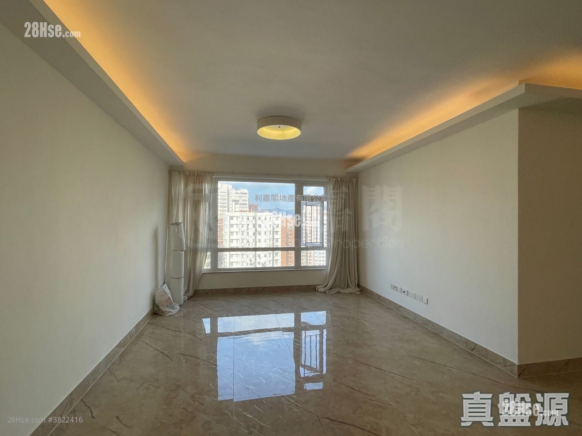 Coral Court Sell 3 Bedrooms , 2 Bathrooms 1,173 ft²