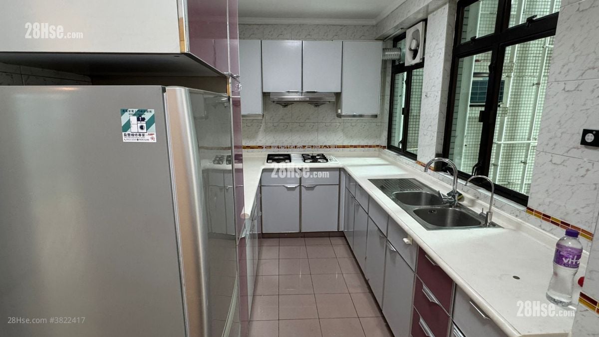 骏景园 租盘 3 房 , 2 浴室 1,370 平方尺