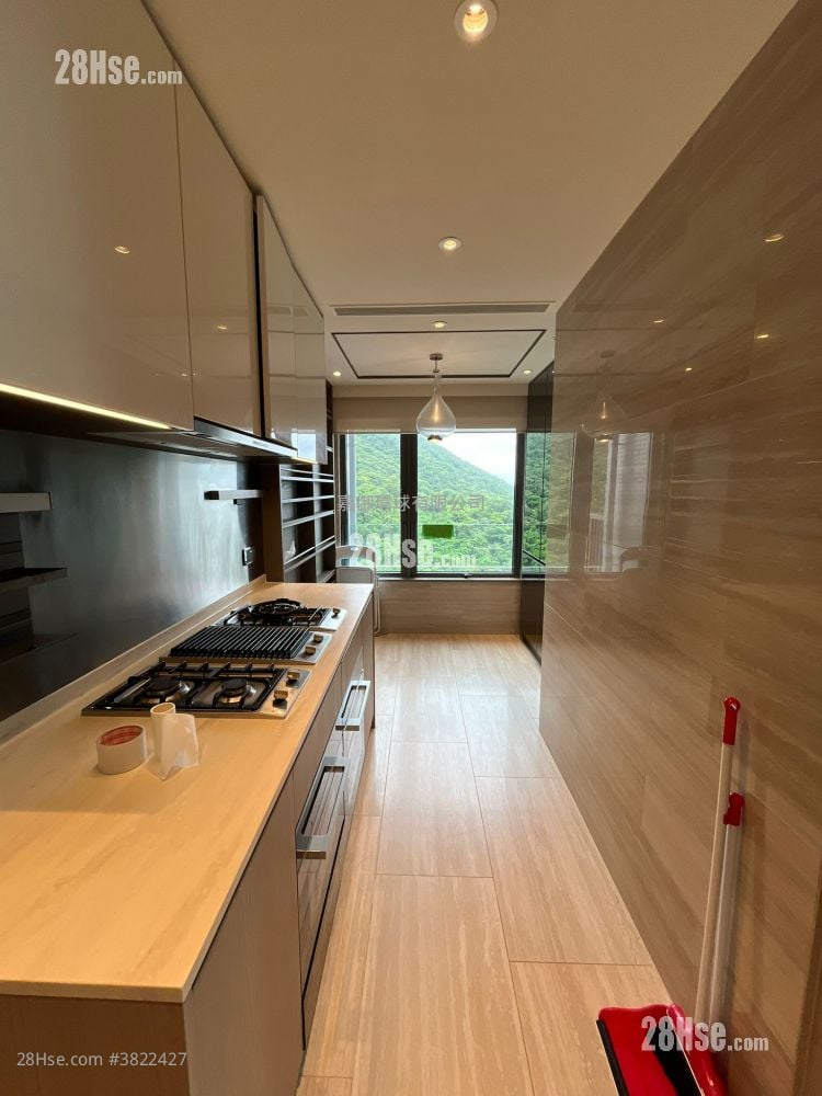 The Southside Rental 4 Bedrooms , 3 Bathrooms 1,205 ft²