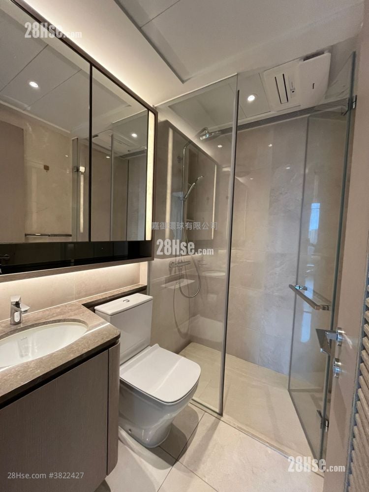 The Southside Rental 4 Bedrooms , 3 Bathrooms 1,205 ft²