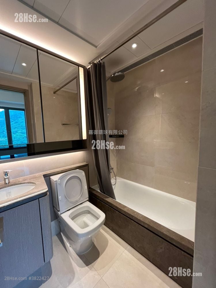 The Southside Rental 4 Bedrooms , 3 Bathrooms 1,205 ft²