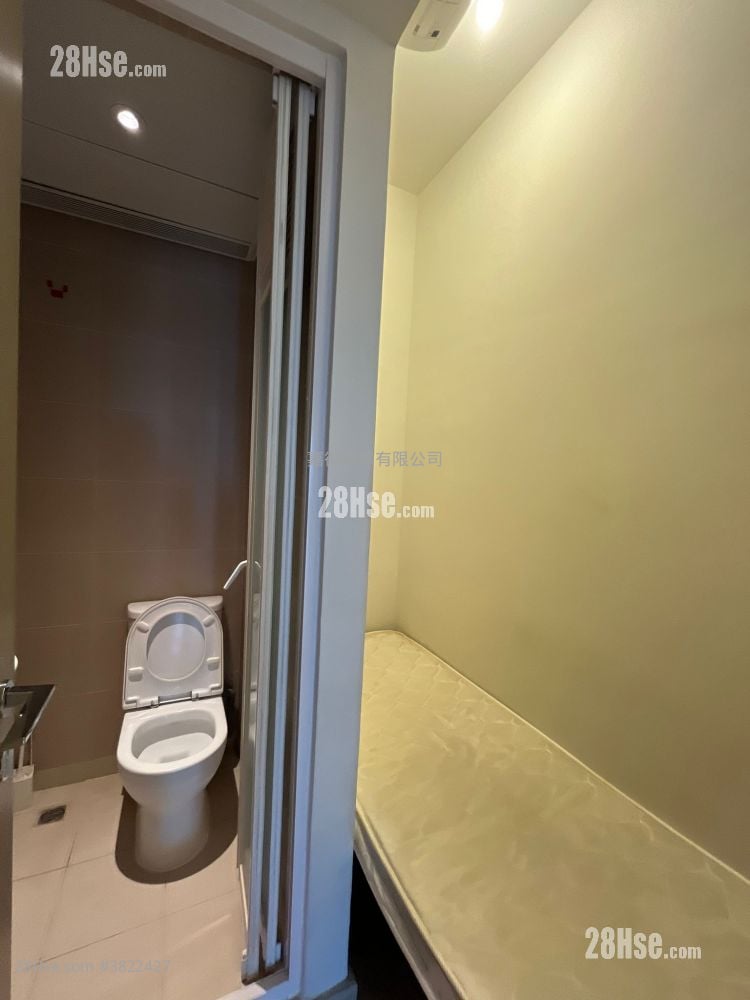 The Southside Rental 4 Bedrooms , 3 Bathrooms 1,205 ft²