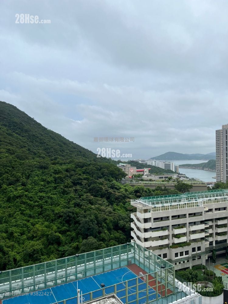 The Southside Rental 4 Bedrooms , 3 Bathrooms 1,205 ft²