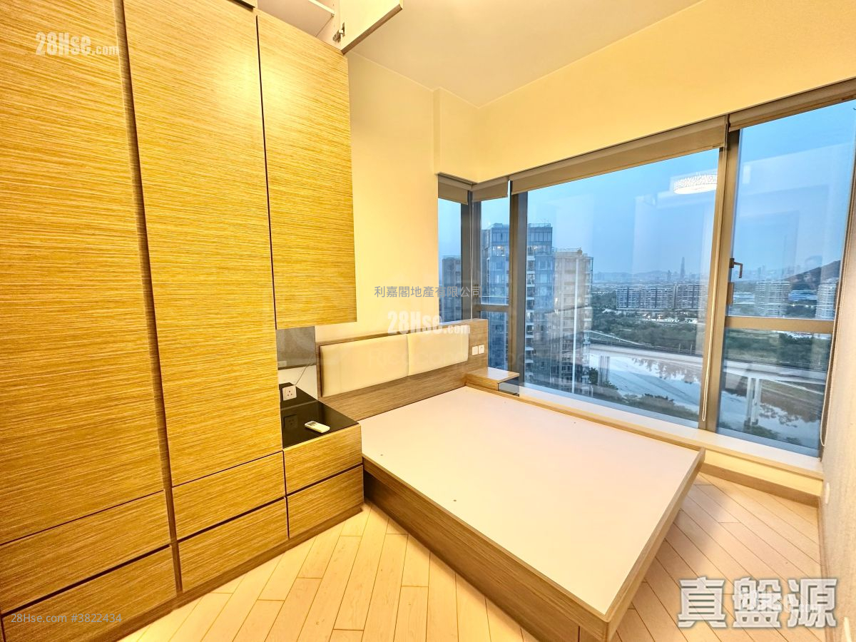 Riva Sell 4 Bedrooms , 2 Bathrooms 765 ft²