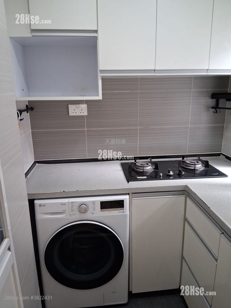 Tak Man Building Rental 2 Bedrooms , 1 Bathroom 316 ft²