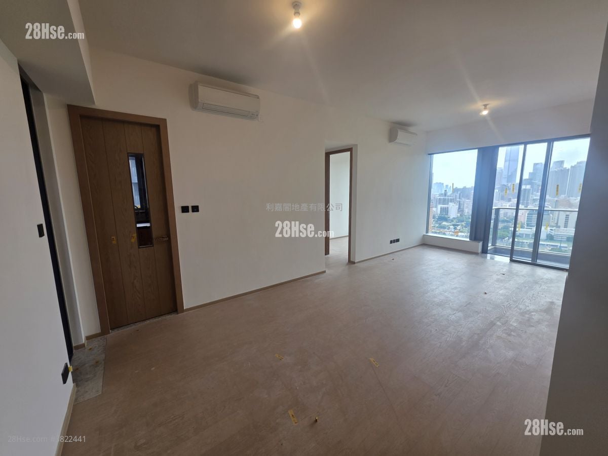 In One Rental 3 Bedrooms , 3 Bathrooms 940 ft²