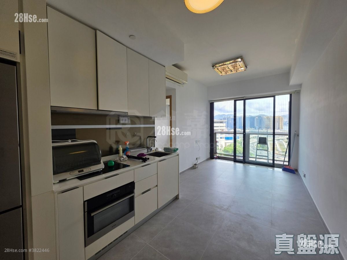 K.city Rental 3 Bedrooms , 2 Bathrooms 632 ft²