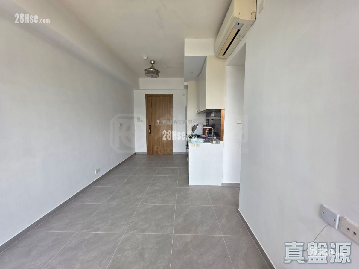 K.city Rental 3 Bedrooms , 2 Bathrooms 632 ft²