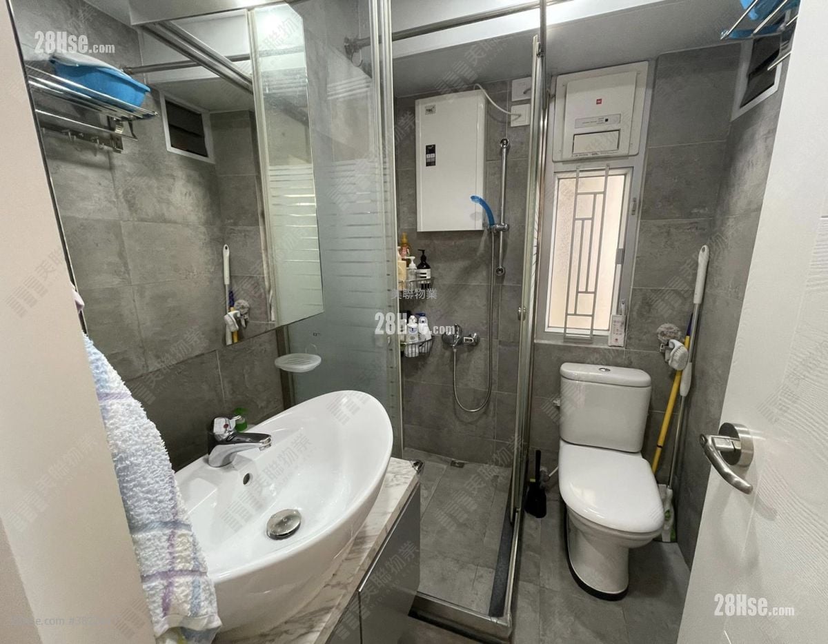 希尔顿中心 租盘 3 房 , 2 浴室 475 平方尺