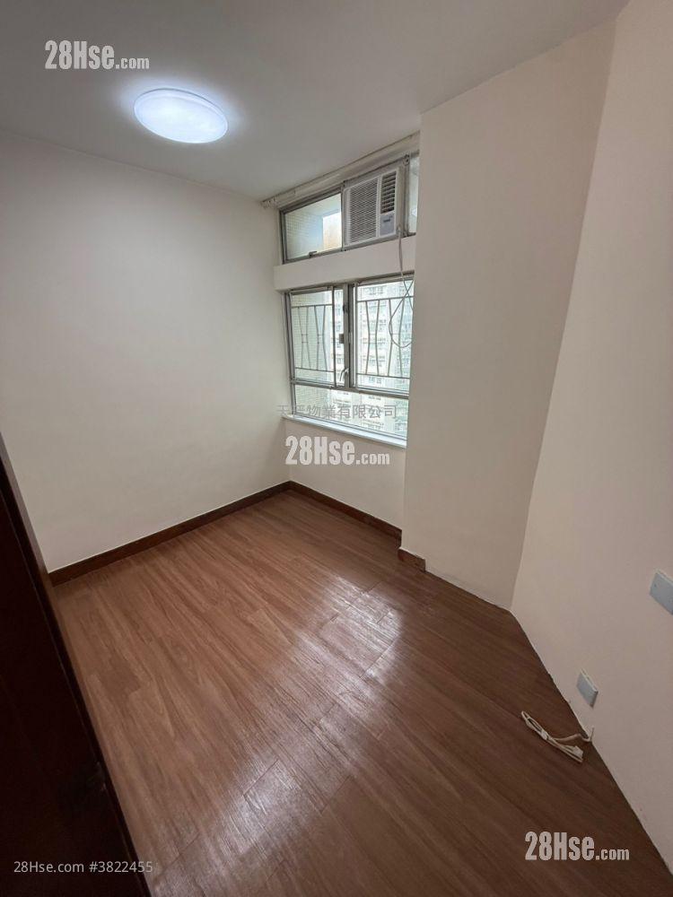 Whampoa Garden Sell 2 Bedrooms , 1 Bathroom 389 ft²