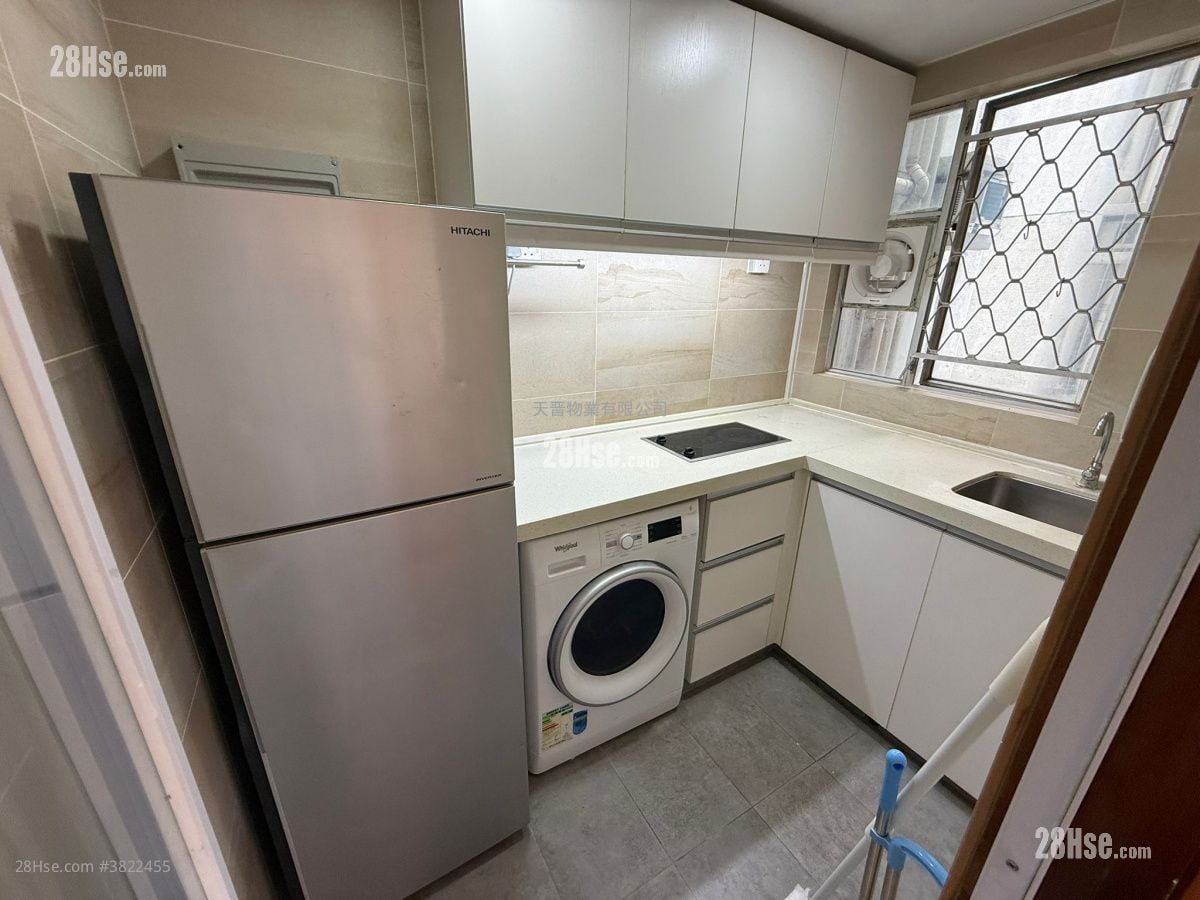 Whampoa Garden Sell 2 Bedrooms , 1 Bathroom 389 ft²