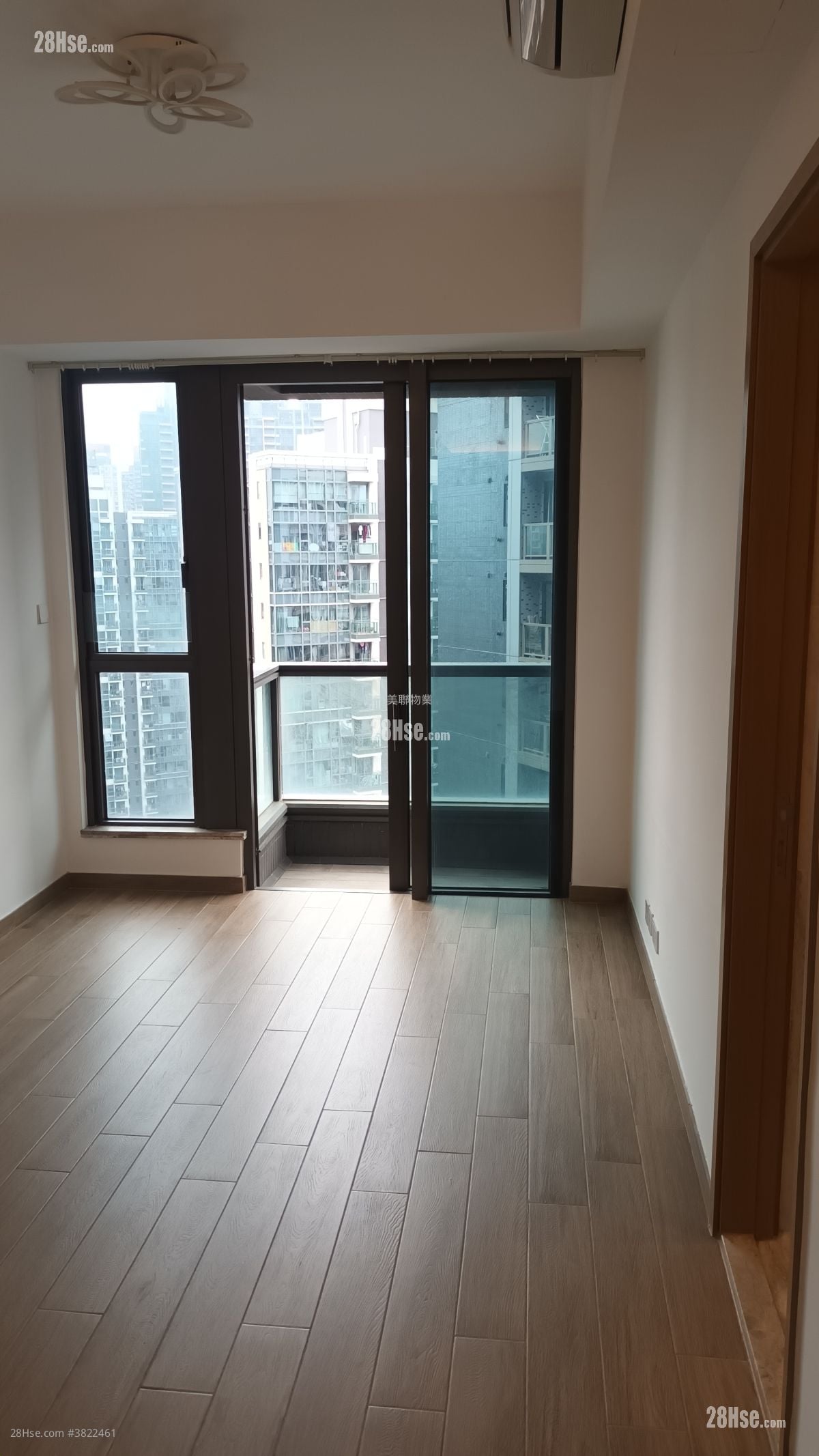 龍譽 售盤 1 房 , 1 浴室 358 平方呎