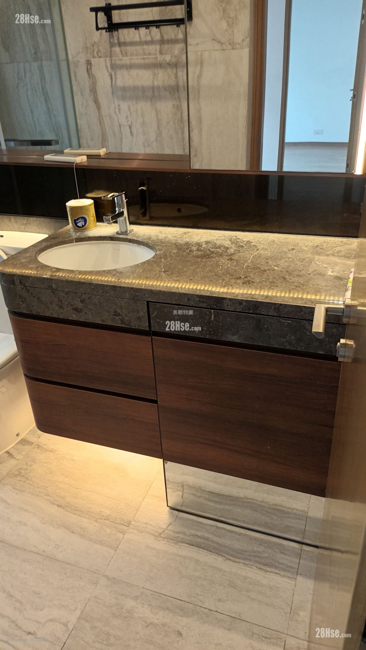 龍譽 售盤 1 房 , 1 浴室 358 平方呎