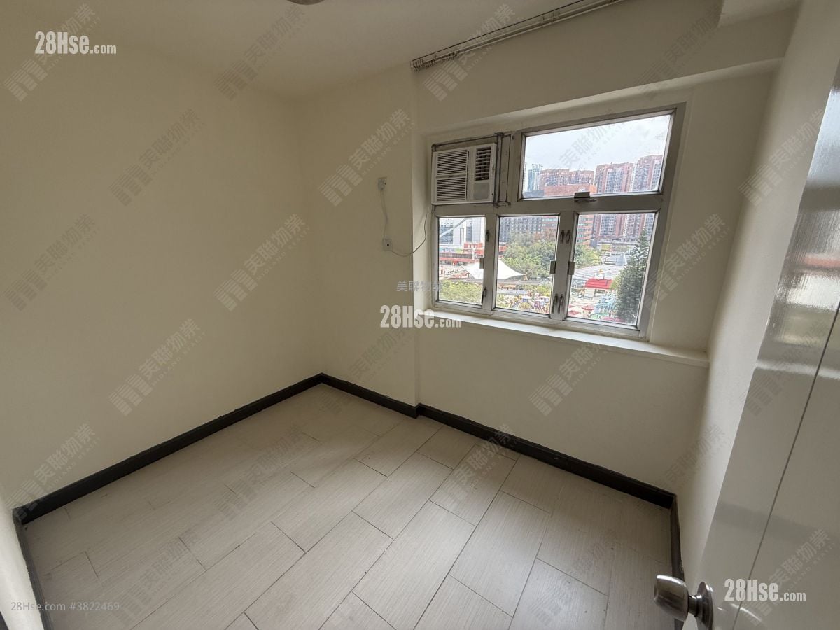 Shatin Centre Sell 2 Bedrooms , 1 Bathroom 301 ft²