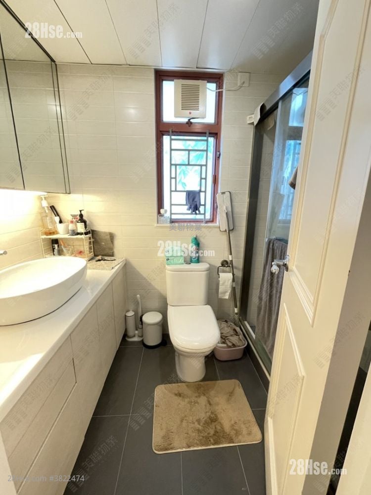 Greenpark Villa Sell 3 Bedrooms , 2 Bathrooms 716 ft²