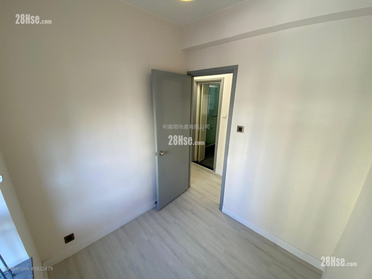 Mayfair Gardens Sell 2 Bedrooms 401 ft²