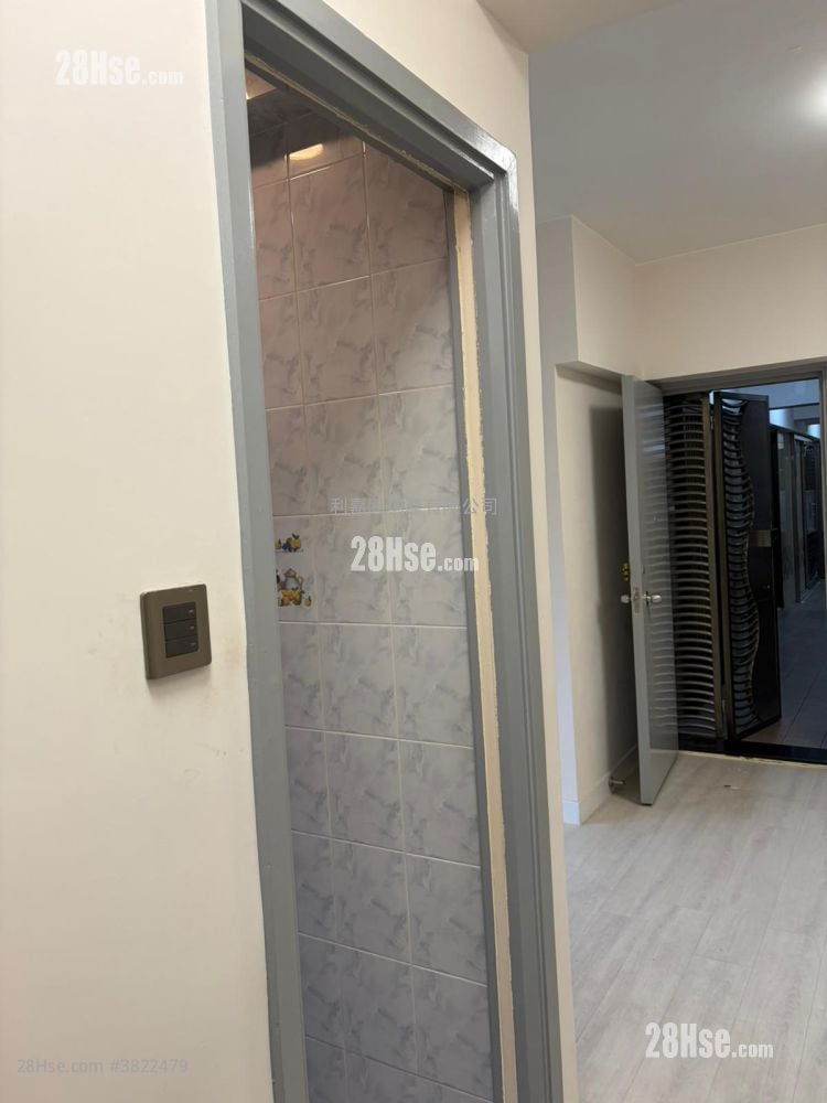 Mayfair Gardens Sell 2 Bedrooms 401 ft²