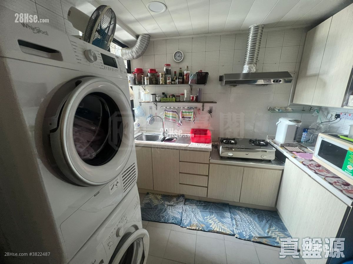 Park Towers Sell 3 Bedrooms , 2 Bathrooms 998 ft²