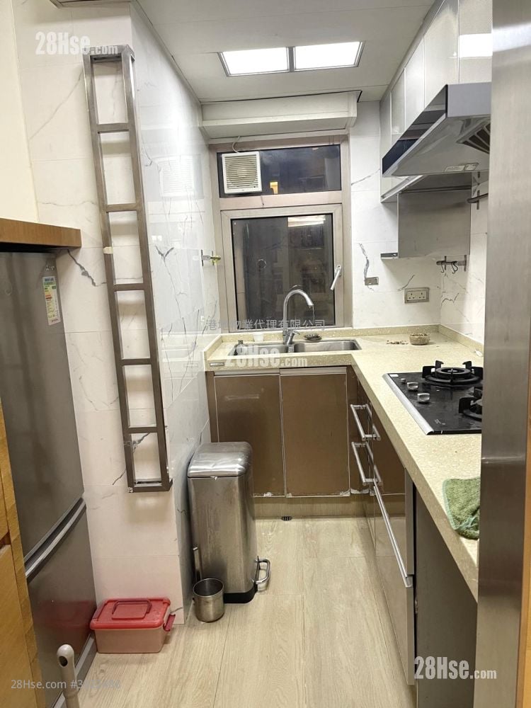 维多利中心 租盘 3 房 , 2 浴室 777 平方尺