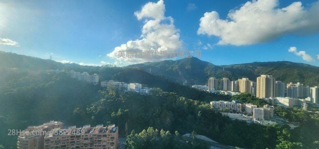 名城 售盘 3 房 , 2 浴室 739 平方尺