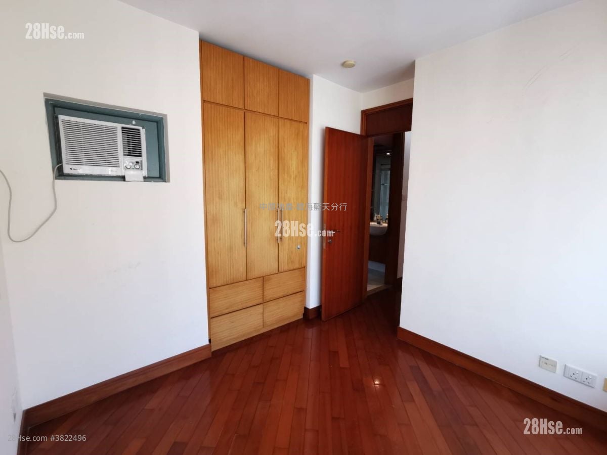 Aquamarine Sell 2 Bedrooms 510 ft²