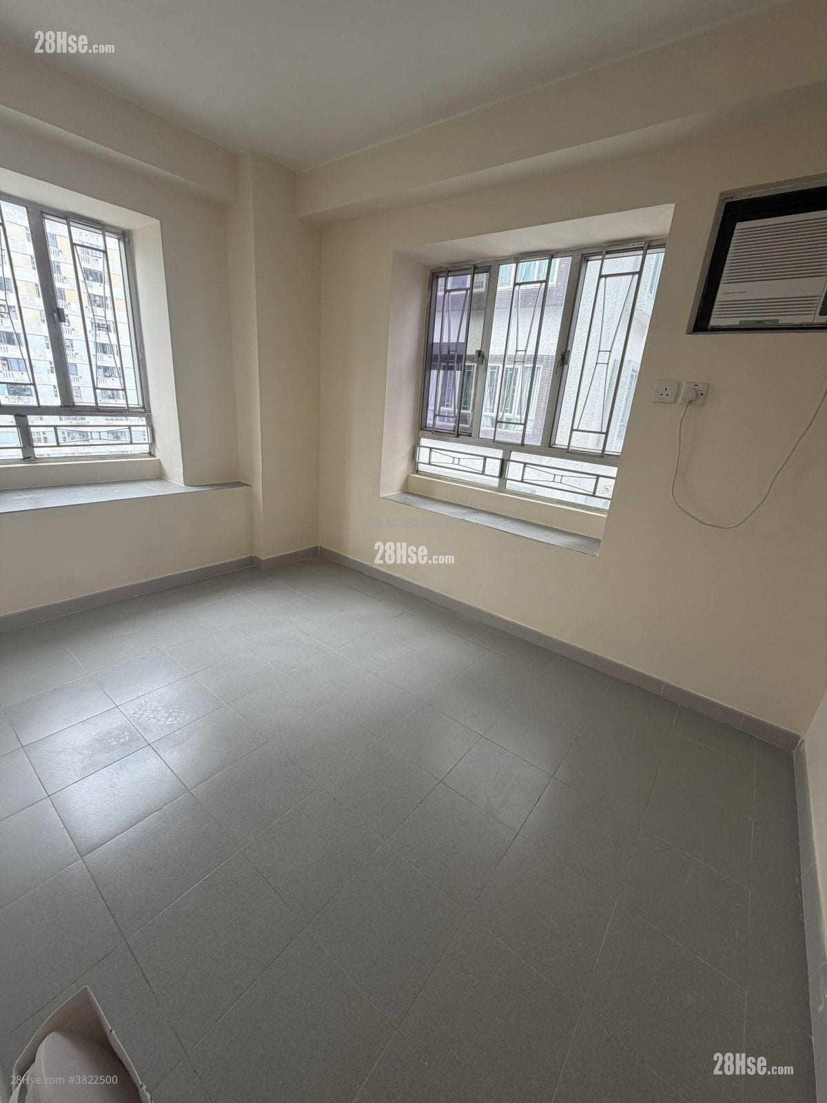 好运中心 售盘 2 房 390 平方尺