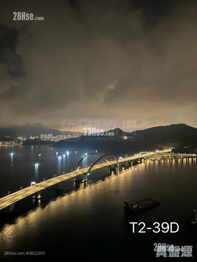 Sea To Sky Sell 3 Bedrooms , 2 Bathrooms 711 ft²