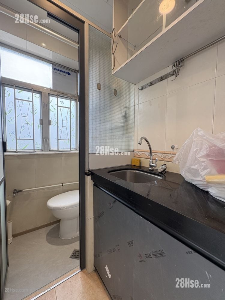 Yue Man Mansion Rental 1 Bathroom 125 ft²