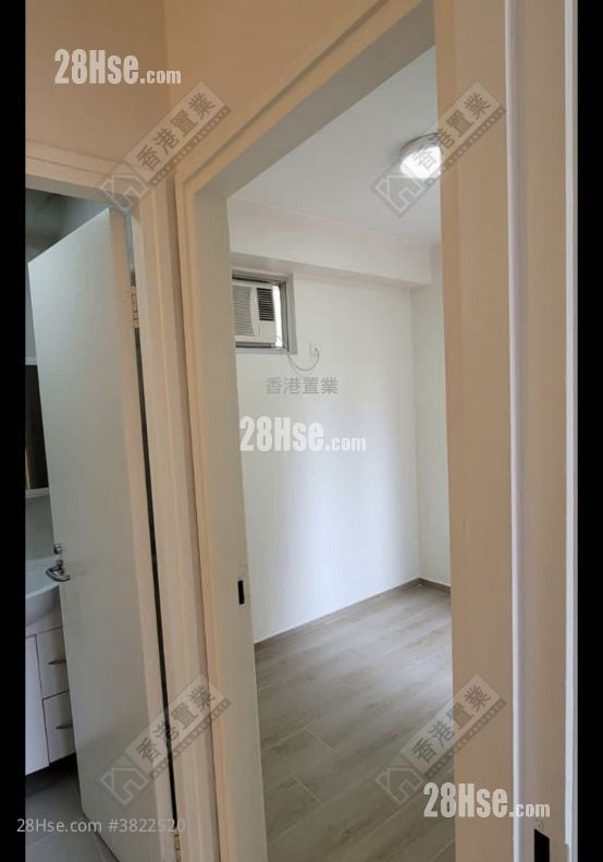 Bauhinia Garden Sell 3 Bedrooms , 2 Bathrooms 590 ft²