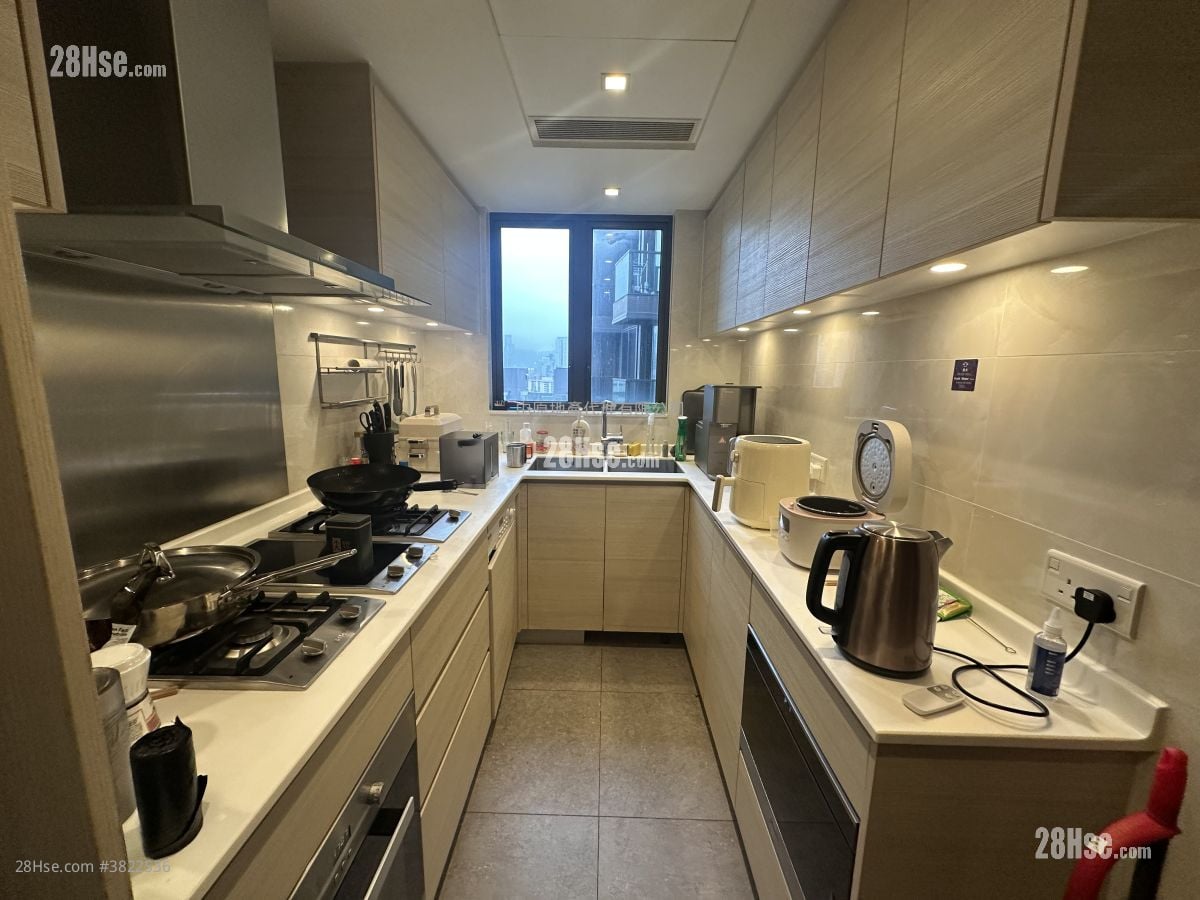 皓畋 租盘 3 房 , 2 浴室 975 平方尺