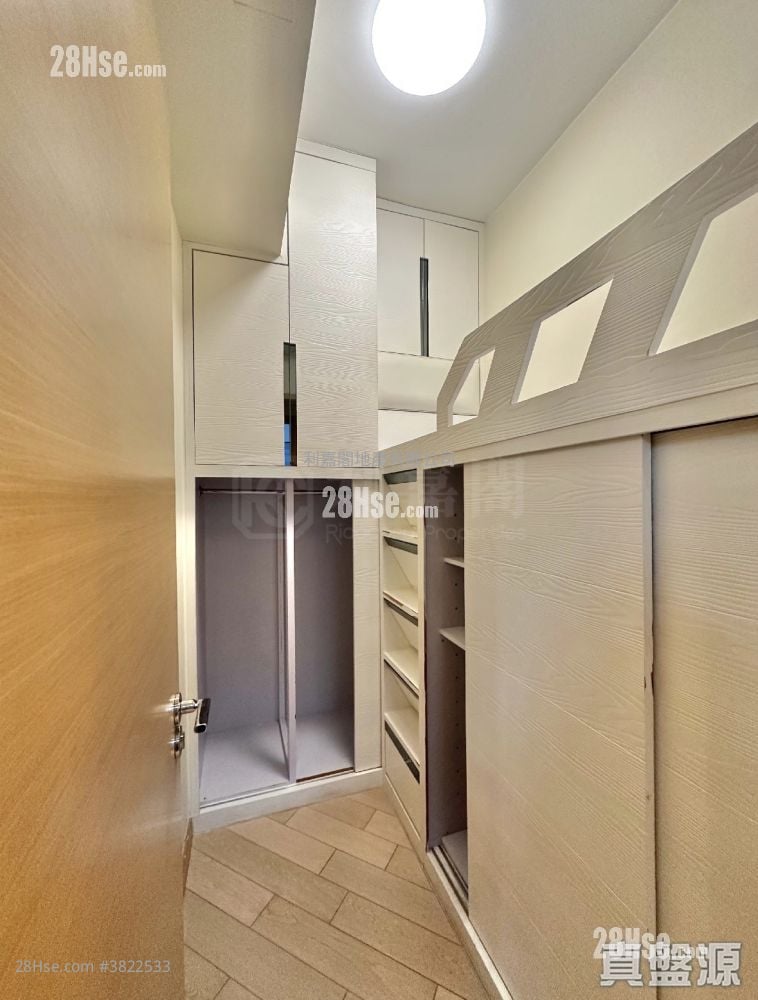 尔峦 售盘 3 房 765 平方尺