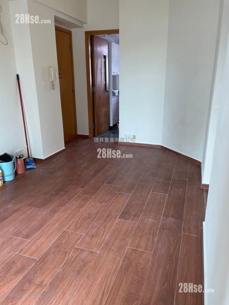 Kingsgate Sell 3 Bedrooms , 1 Bathroom 524 ft²