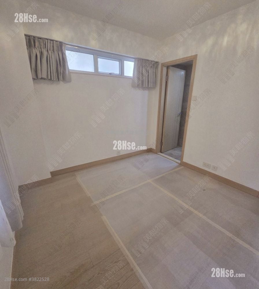 Mei Foo Sun Chuen Sell 3 Bedrooms , 2 Bathrooms 946 ft²