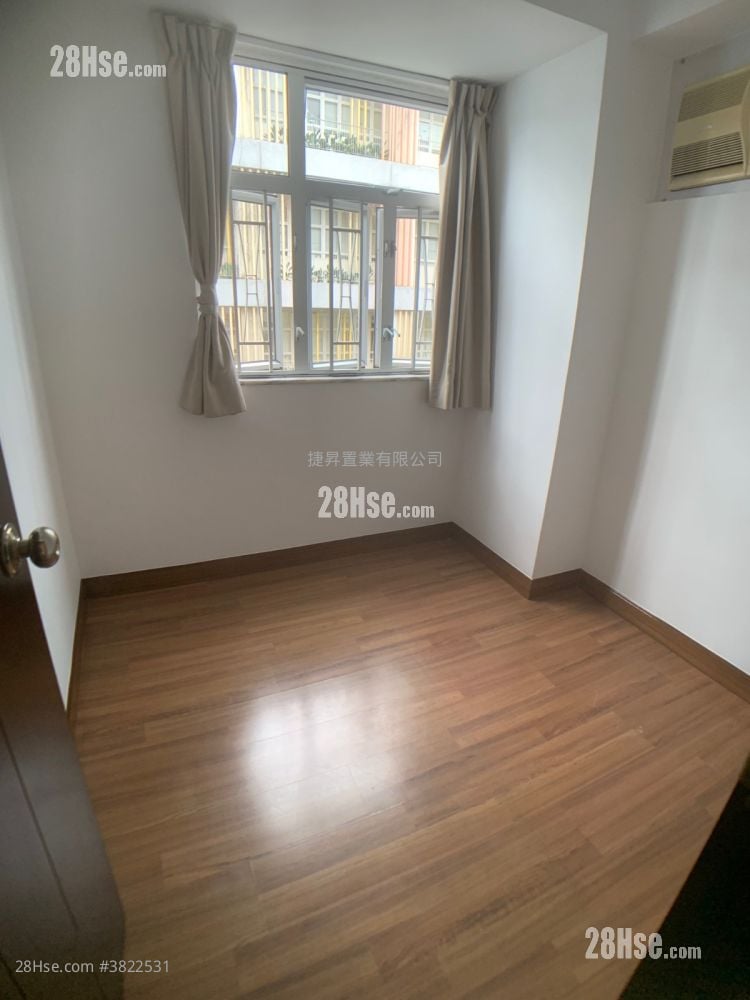 Sunshine Plaza Rental 2 Bedrooms , 1 Bathroom 391 ft²