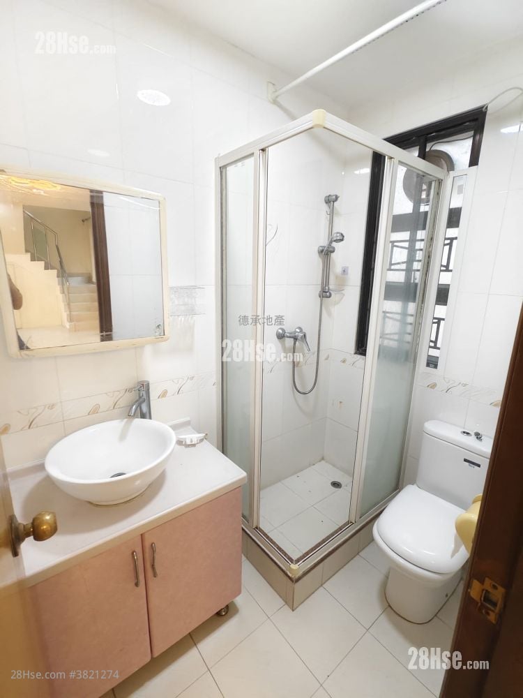 村屋 租盤 3 房 , 4 浴室