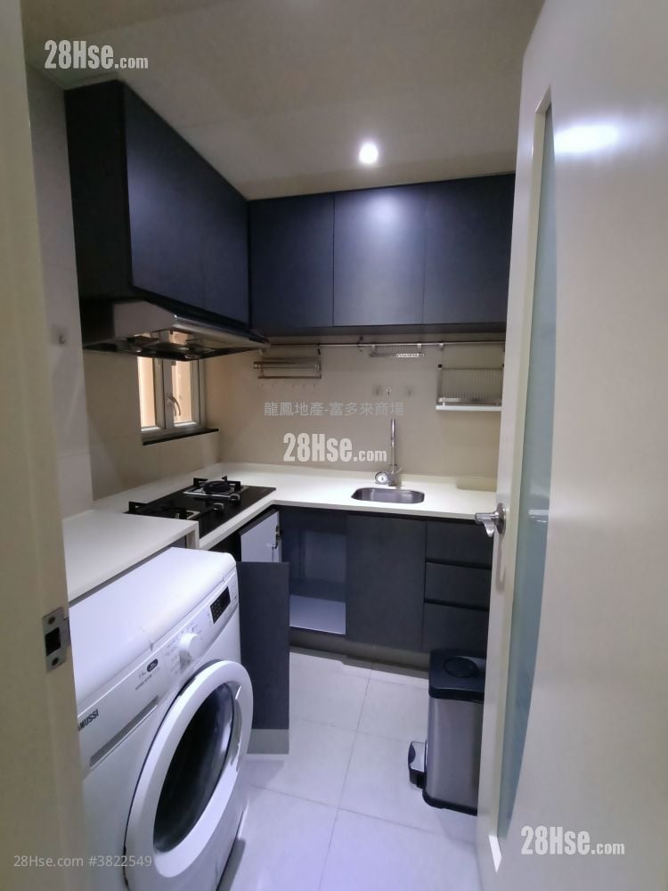 Cosmopolitan Estate Rental 1 Bedroom , 1 Bathroom 325 ft²