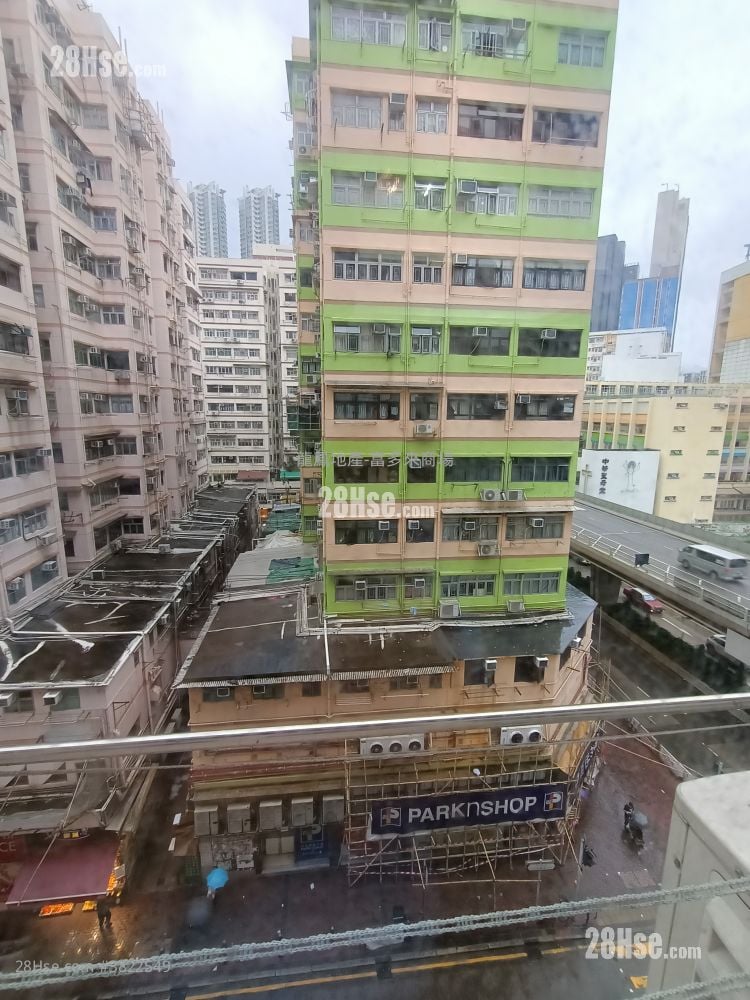 Cosmopolitan Estate Rental 1 Bedroom , 1 Bathroom 325 ft²