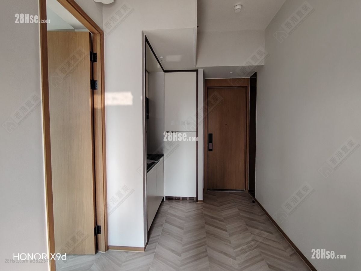 Eight Southpark Sell 1 Bedroom 263 ft²