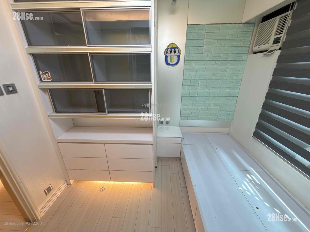 欣荣花园 售盘 5+ 房 , 4 浴室 731 平方尺